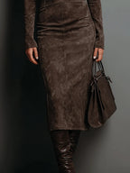 Belvenza | Abito Midi in Suede con Maniche Lunghe