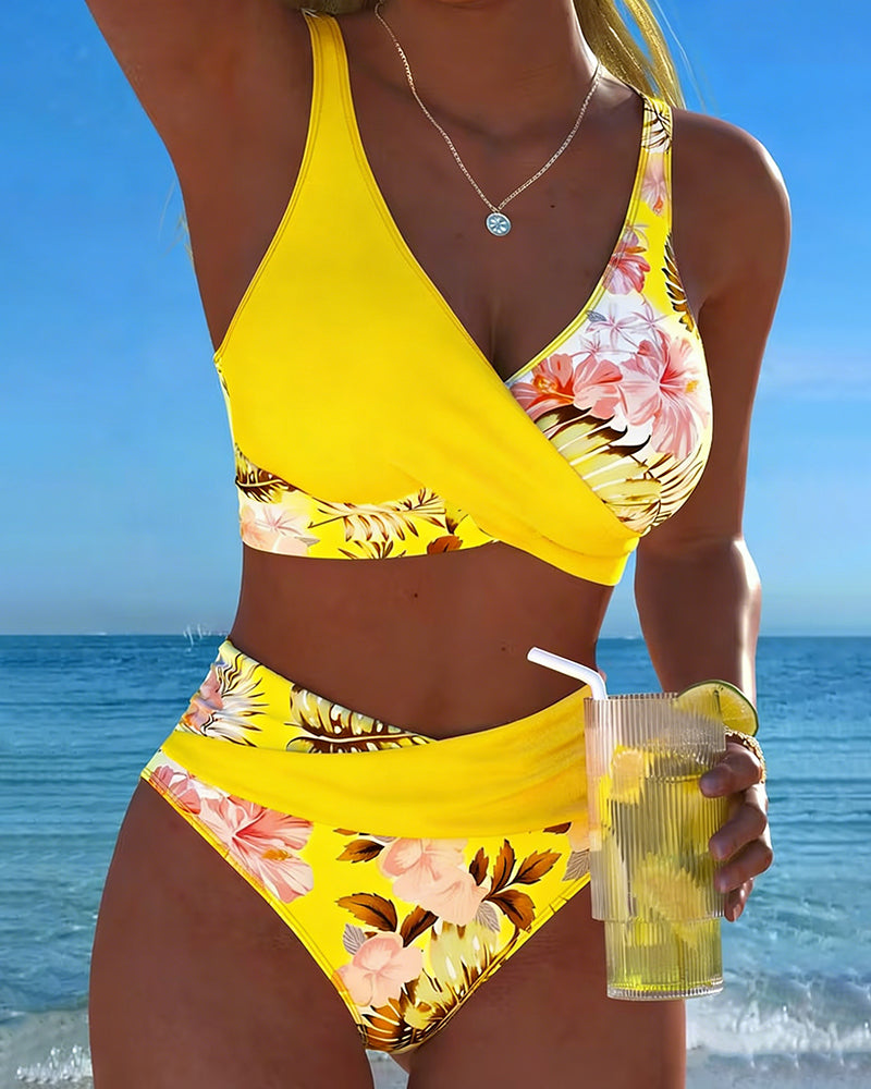 Belvenza | Bikini Floreale a Contrasto con Spacco