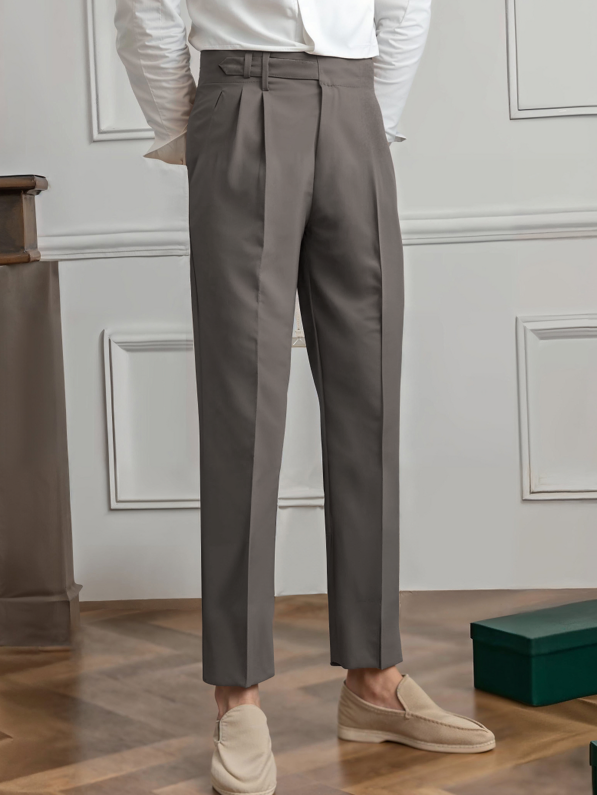 Belvenza | Pantaloni Plissettati in Tessuto Premium